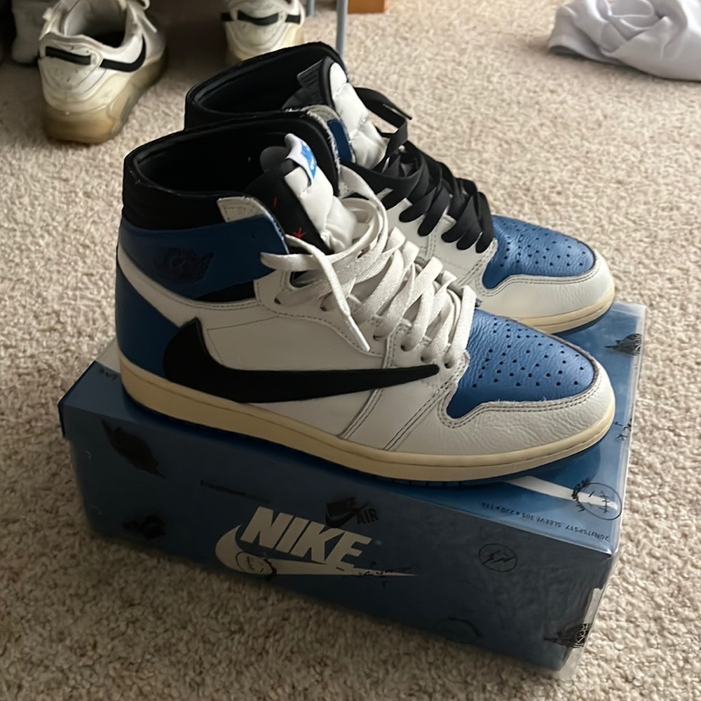 Jordan 1 Retro High OG Fragment x Travis Scott
